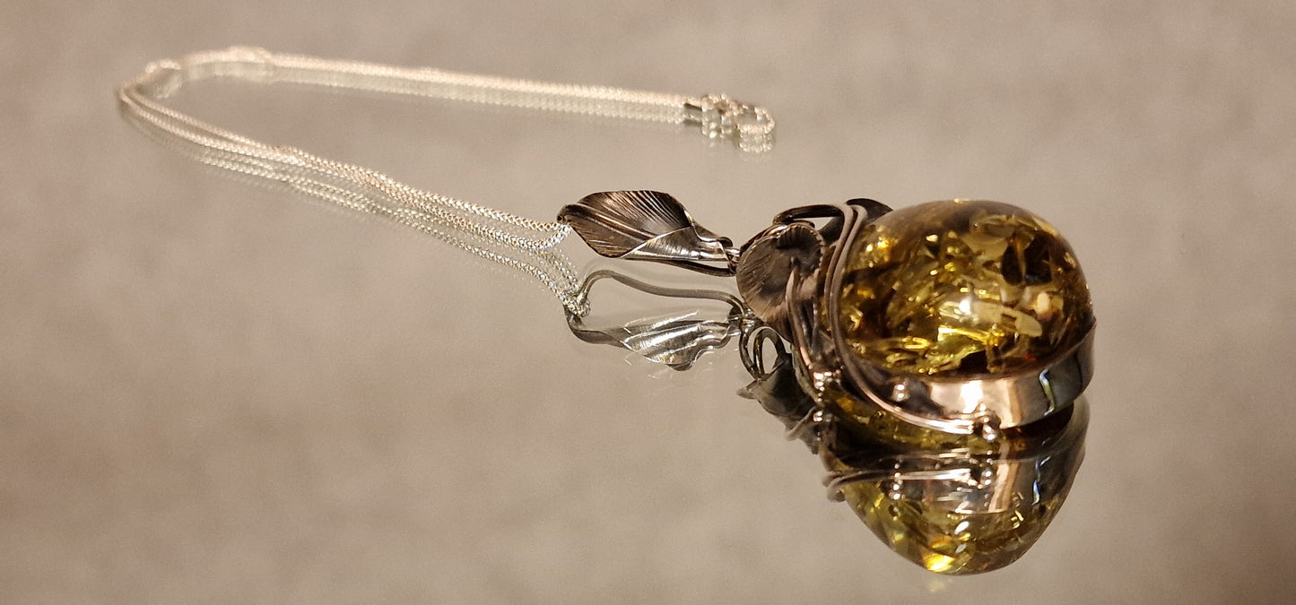 Artistic Design Royal Crystal Amber Pendant