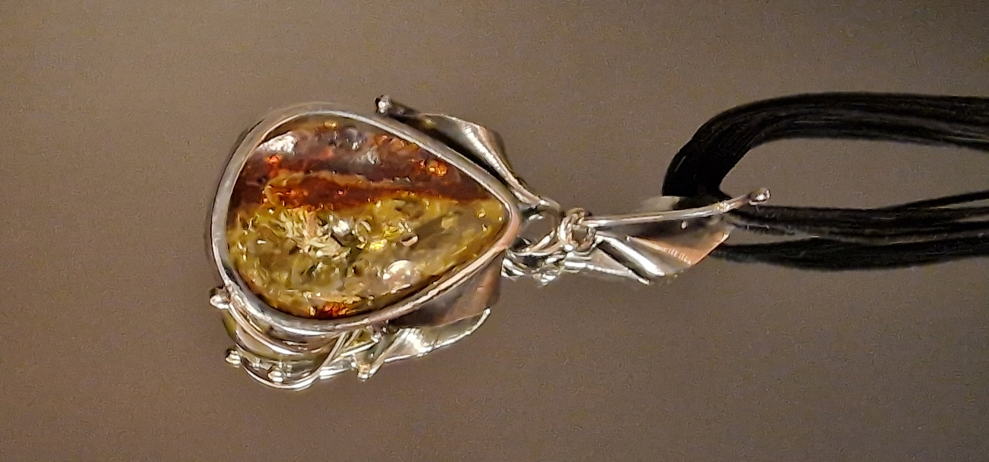 Artistic Design Royal Crystal Amber Pendant